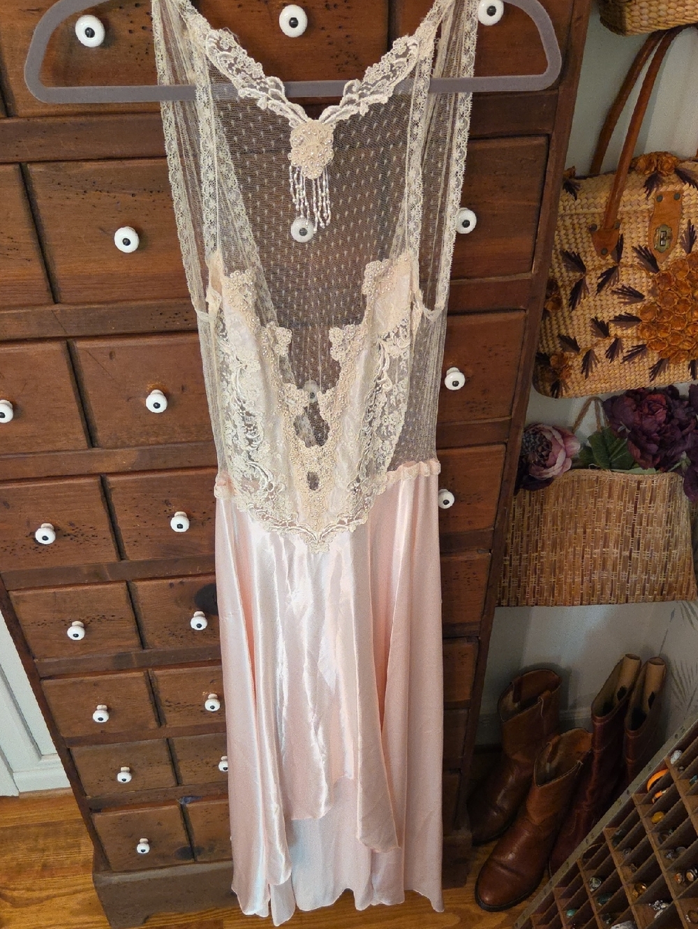 Victoria's Secret Pale Pink Satin Slip with Lace Trim VINTAGE MADE IN USA size S